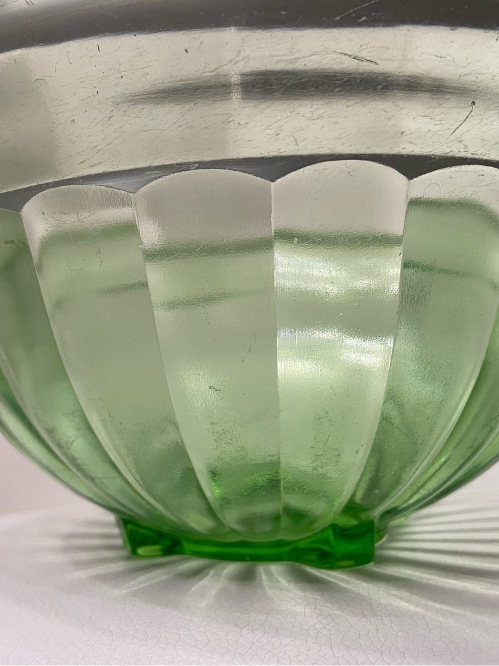 Vtg Hazel Atlas Green Depression Uranium Glass Ribbed Mixing Bowl 4-Footed Base - Picture 5 of 17